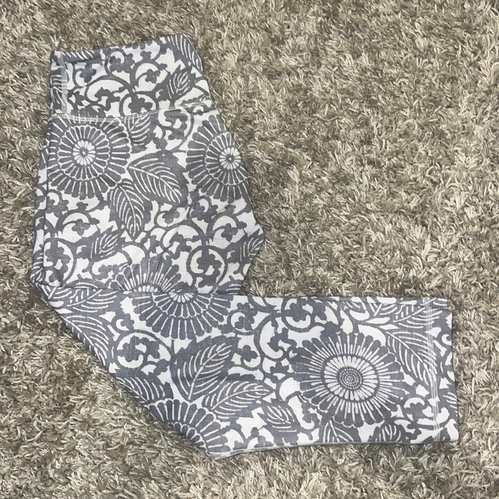 LULULEMON cropped leggings